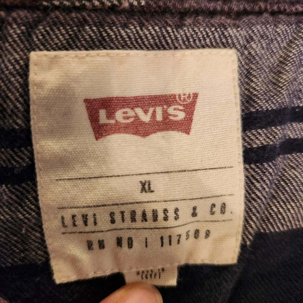 Levi’s Mens Shirt Western Pearl Snap Flannel Black Red Plaid, XL EUC 100% Cotton
